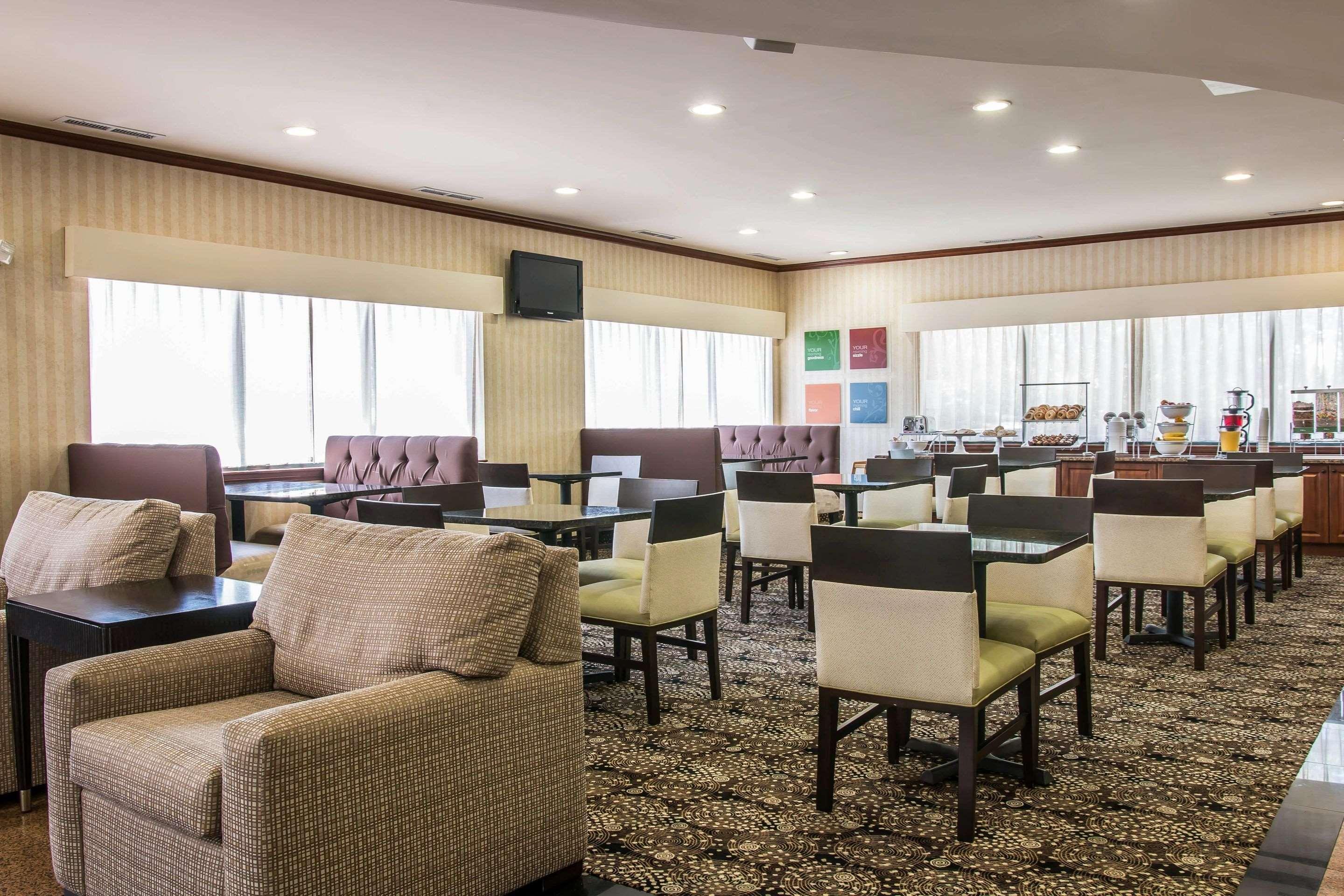 Comfort Suites Canton - Detroit Ngoại thất bức ảnh