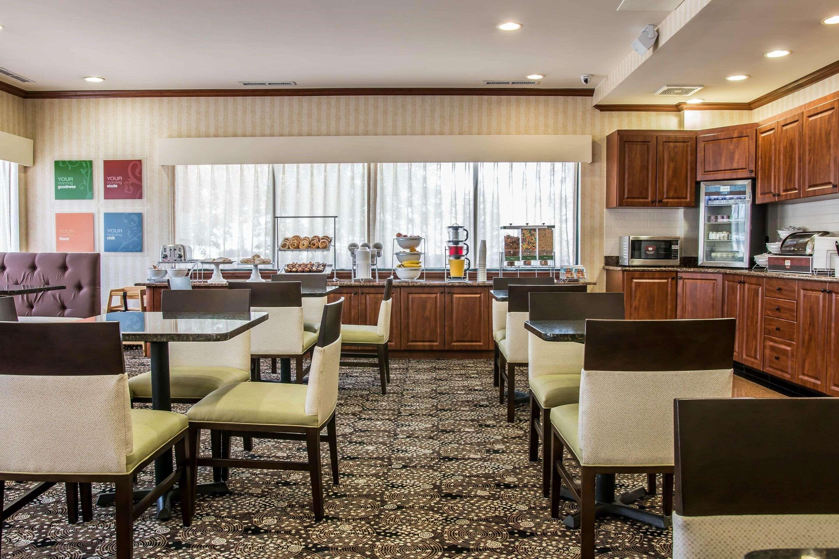 Comfort Suites Canton - Detroit Ngoại thất bức ảnh