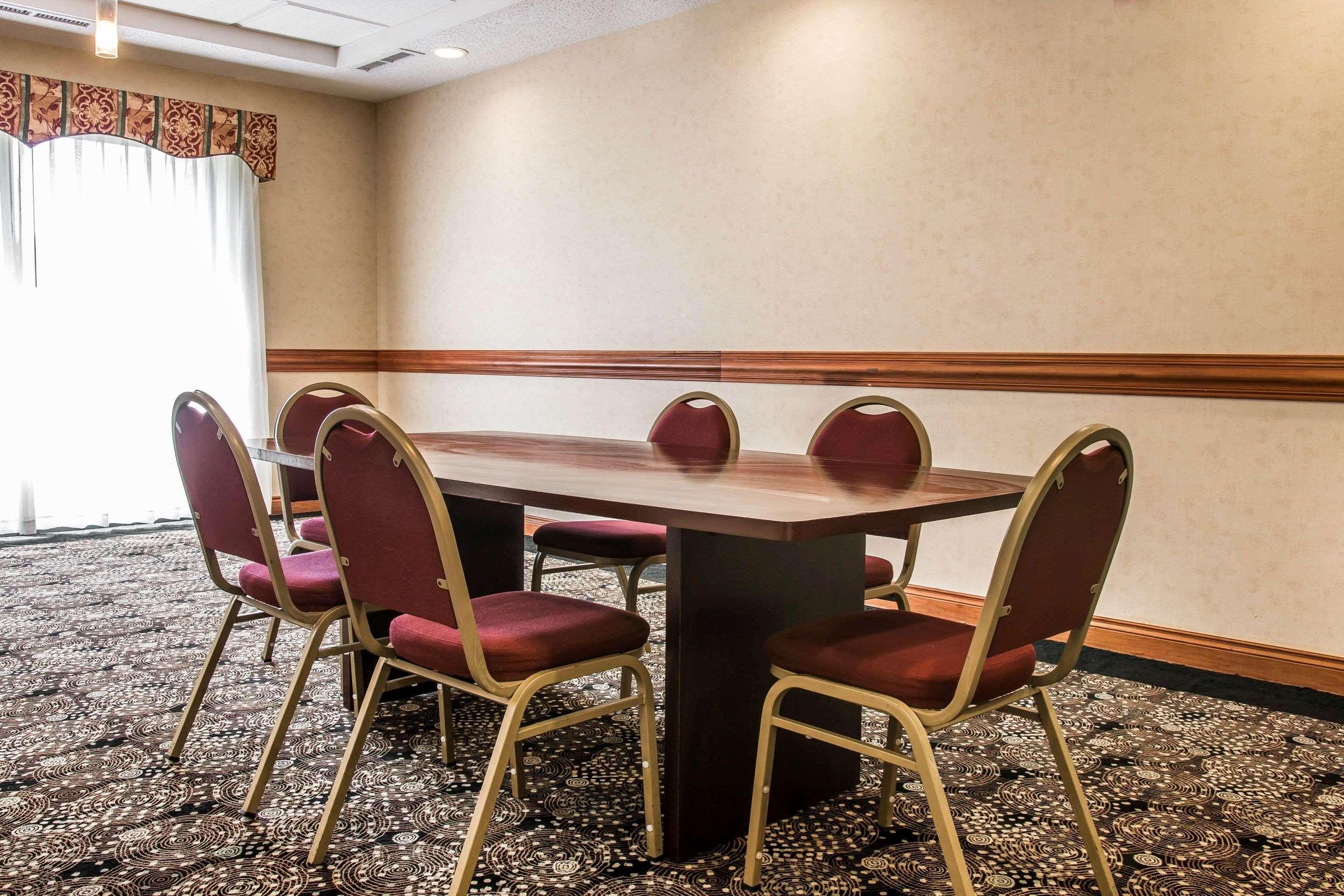 Comfort Suites Canton - Detroit Ngoại thất bức ảnh