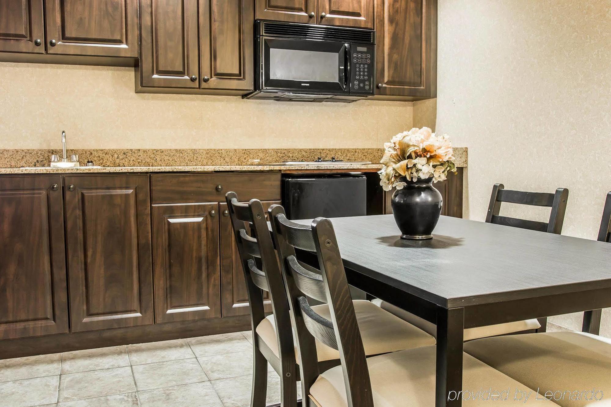 Comfort Suites Canton - Detroit Ngoại thất bức ảnh