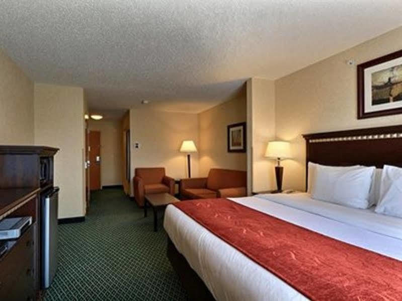 Comfort Suites Canton - Detroit Ngoại thất bức ảnh