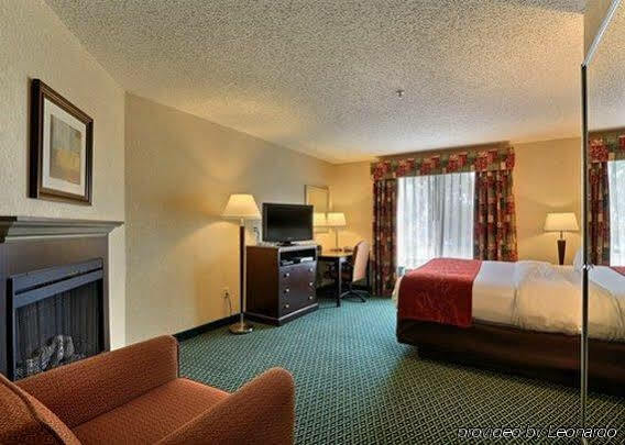 Comfort Suites Canton - Detroit Ngoại thất bức ảnh